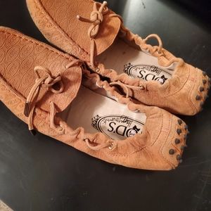 Ladies Tod's loafers